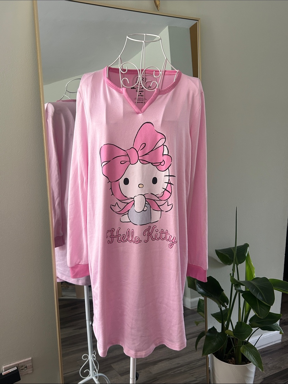 Hello Kitty Pink Long Sleeve Womens Nightdress
